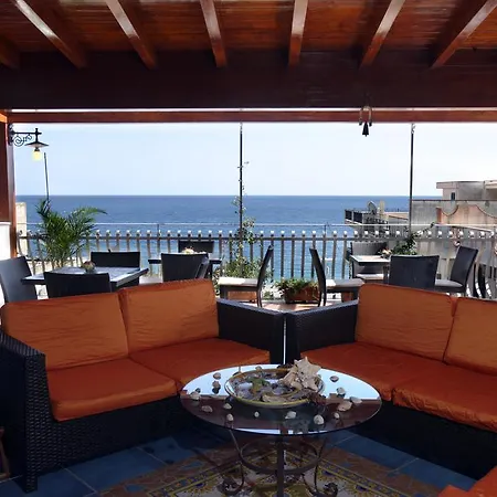 Bed & Breakfast Donna Carmela - Da Rosa Letojanni